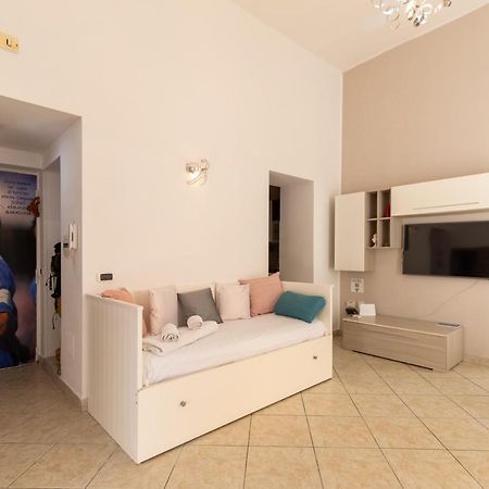 Apartment With Sea View With 2 Lifts Above Montesanto! ナポリ エクステリア 写真