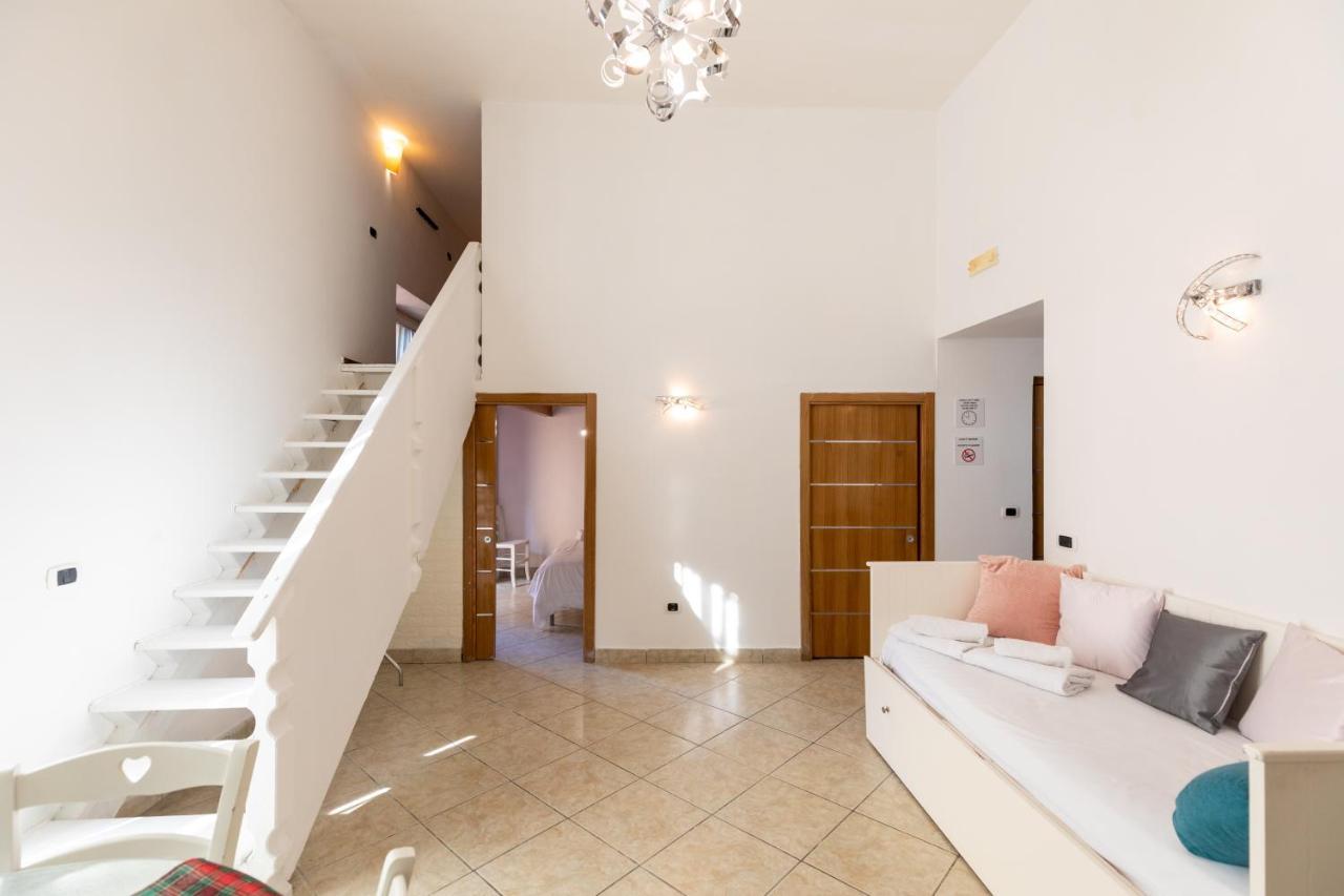 Apartment With Sea View With 2 Lifts Above Montesanto! ナポリ エクステリア 写真