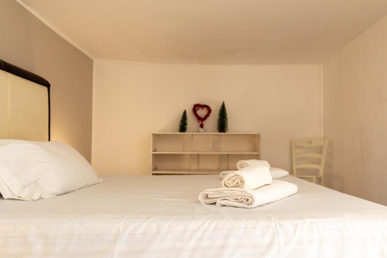 Apartment With Sea View With 2 Lifts Above Montesanto! ナポリ エクステリア 写真