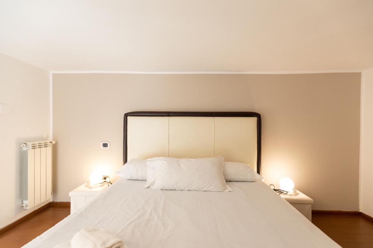 Apartment With Sea View With 2 Lifts Above Montesanto! ナポリ エクステリア 写真