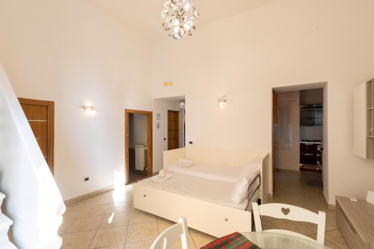 Apartment With Sea View With 2 Lifts Above Montesanto! ナポリ エクステリア 写真