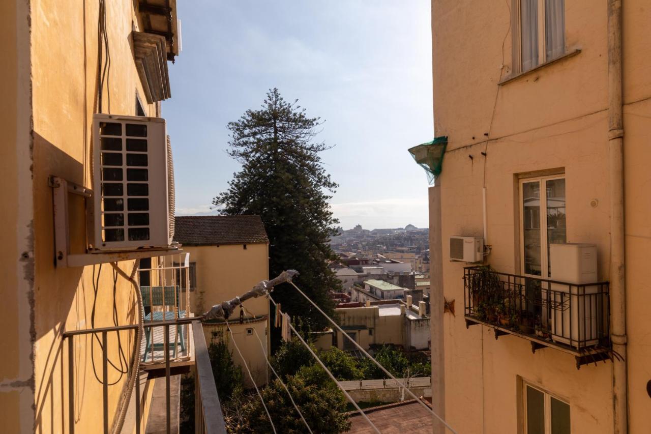 Apartment With Sea View With 2 Lifts Above Montesanto! ナポリ エクステリア 写真